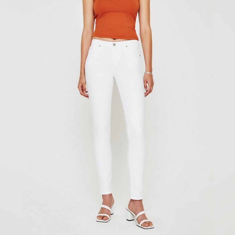 Like New •AG Adriano Goldschmied • The Prima Mid Rise Cigarette Jeans